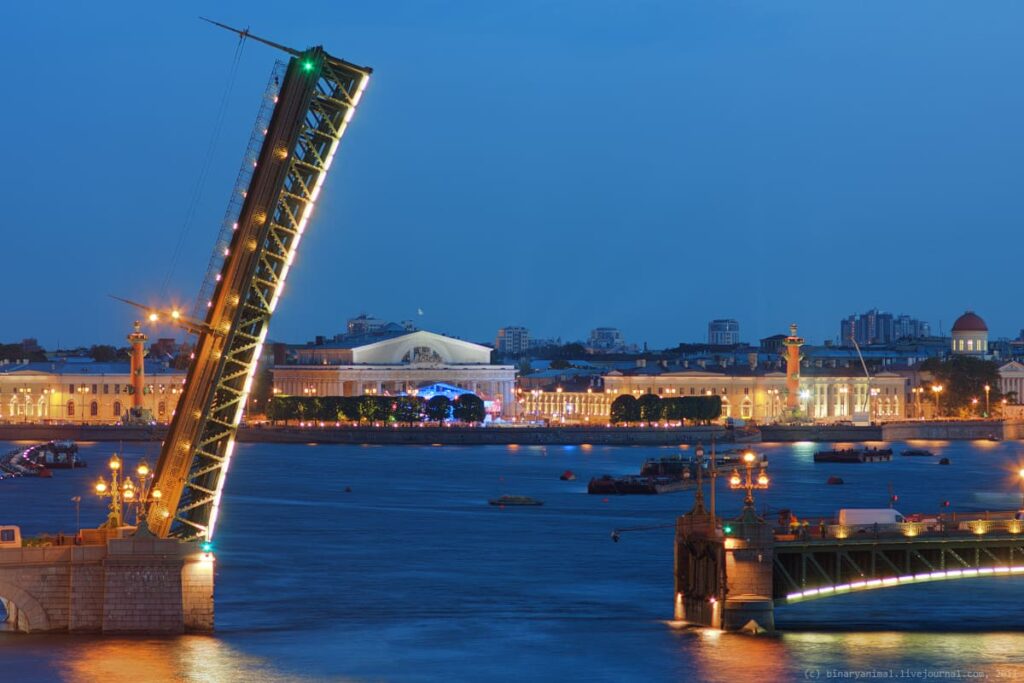 Троицкий мост
